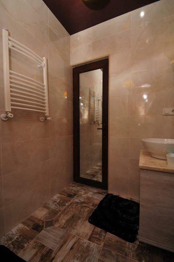 Apartments With A View Of The Trinity Holy Batumi Exterior foto