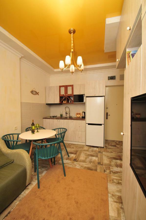Apartments With A View Of The Trinity Holy Batumi Exterior foto