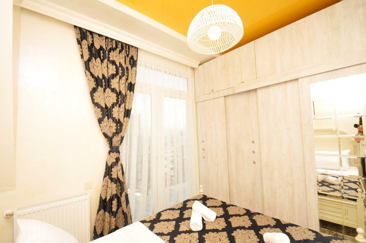 Apartments With A View Of The Trinity Holy Batumi Exterior foto